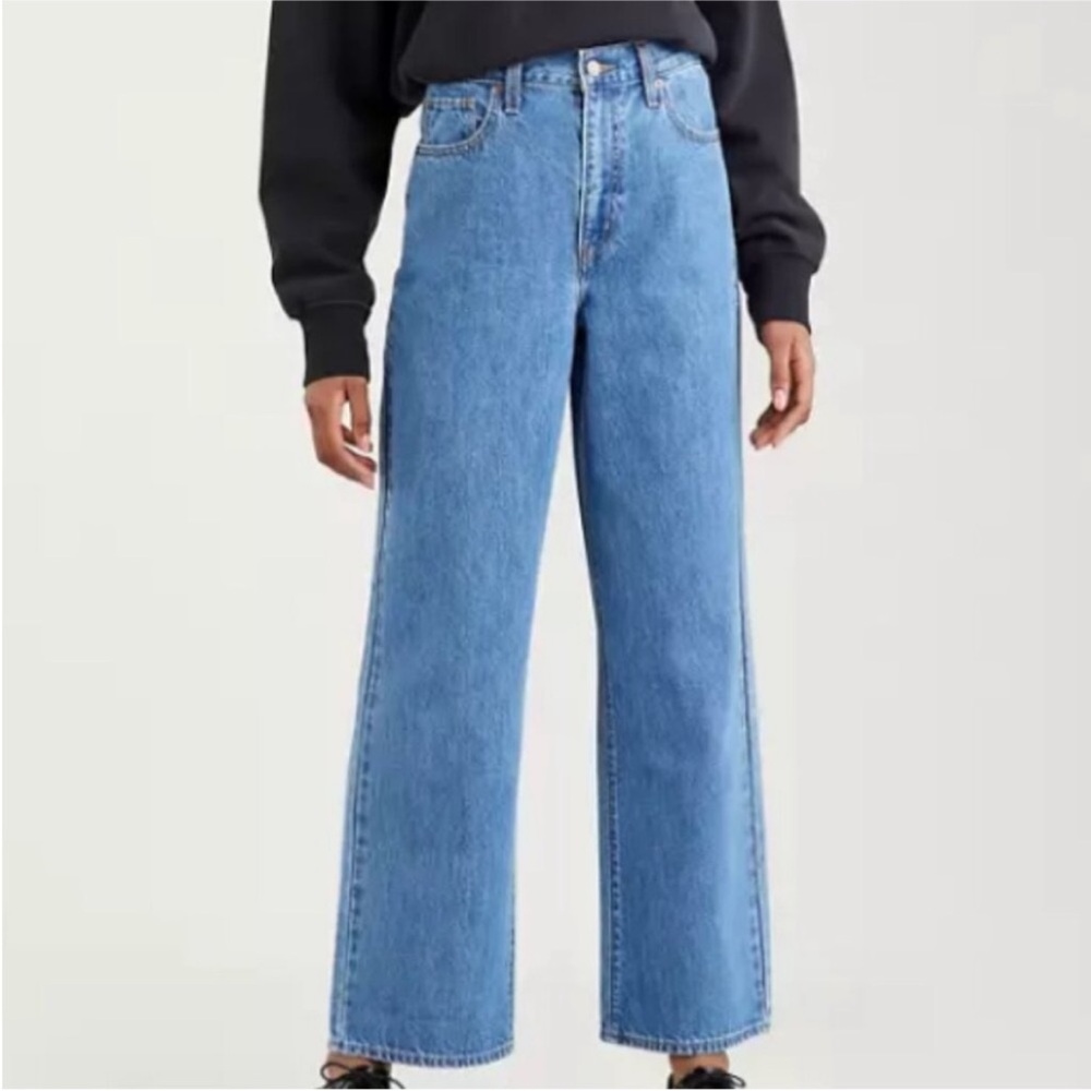 Levi’s High Waisted Straight Jeans Size 27